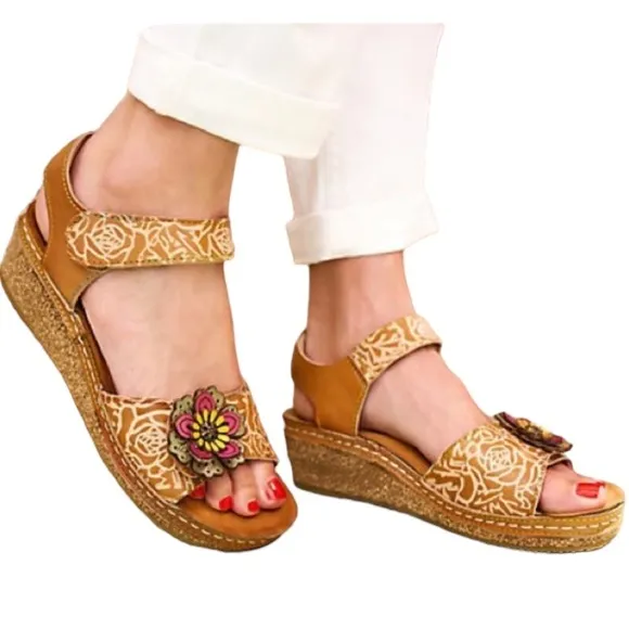 L'Artiste Women’s cuteness camel multi